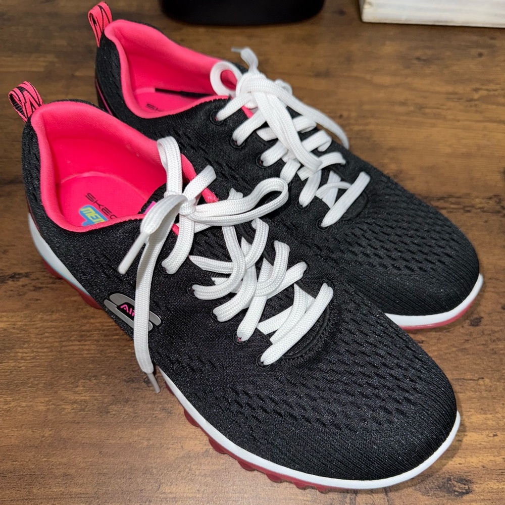 Sketchers Sketch-Air Shoes